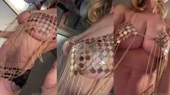 Watch Diora Baird Showing Off Her Big Tits While Wearing Cosplay