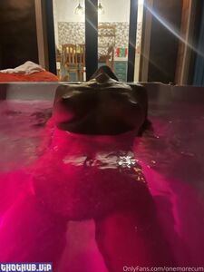 OneMoreCum nuove foto nude hot di OnlyFans trapelate