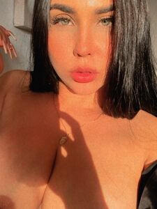 Margarita Sahenzg'in OnlyFans'taki çıplak fotoğraf ve videoları sızdırıldı