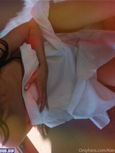 Kiera Lee vaza fotos nuas