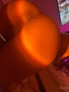 TORI POLARのOnlyFansからのヌード写真のリーク