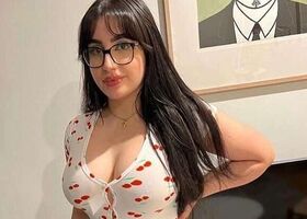 ameliasocurvy