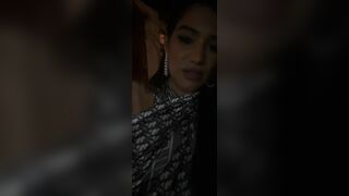 Indian Busty Wearing Saree Teasing Her Fans While Streaoming Video