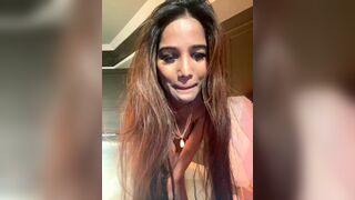 Poonampandeytv Desi Slut Wearing Bikini Dirty Talking And Teasing OnlyFans Video