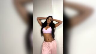 Poonampandeyvipclub Indian Hottie Teasing Tits Leaked OnlyFans Video