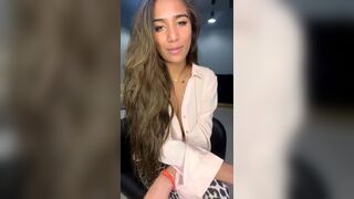 Poonam Pandey Love to Shows Her Tits While Talking to Fans Onlyfans Video