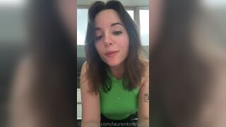 Laurenkimripley Petite Girl Talking to Her Fans While on Live Onlyfans Video