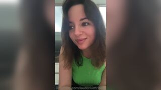 Laurenkimripley Petite Girl Talking to Her Fans While on Live Onlyfans Video