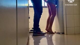 Larissa Hotwife fucking with the technician who repaired his washing machine