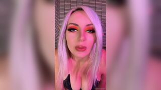 Jessica Nigri Sexy Babe Dripping Spit On Her Tits Onlyfans Video