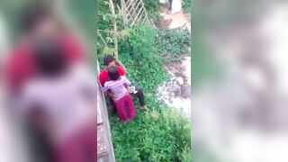 Filmed neighbor lovers secretly fucking under the guise of wall compound
 Indian Video