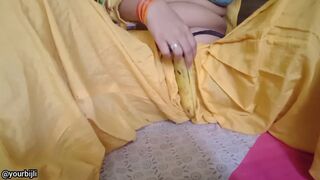 Village amazing sister-in-law feeds her pussy with banana
 Indian Video