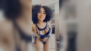 Himynamesteex2 Curly Hair Babe In Lingerie Twerking OnlyFans Video