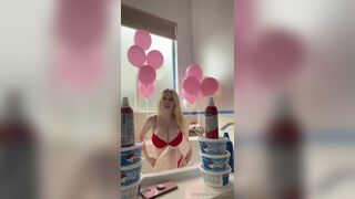 Msfiiire Puts Icing All Over Her Nude Body Onlyfans Video