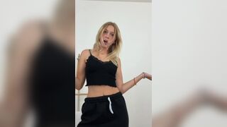 Blonde Teen Teasing Her Fans With Big Ass Video