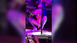 Cardi B Nude Stage Stripper Pussy Bottle Video Leaked