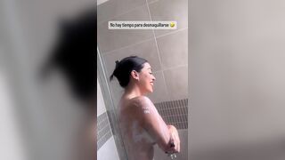 Gemelas Abello Aka Twins Bella Nude In Shower Cleaning Her Boobs With Soap Video