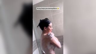 Gemelas Abello Aka Twins Bella Nude In Shower Cleaning Her Boobs With Soap Video