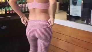 She flashed her ass while waiting for her smoothie