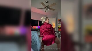 Heidi-jo-fit Blonde Thot Twerk Dance in Hot Nightdress Onlyfans Video