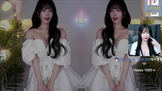 Woohankyung Blow Her Skirt While Dancing Teasing Video