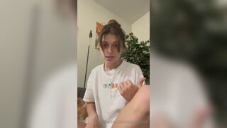 Aliciaallen Talking to her Fans in Live Onlyfans Video