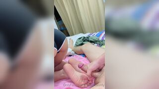 Medusaonly Gettilg Load of Cum on Feets Onlyfans Video