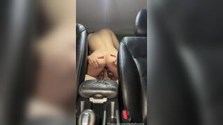 Bia Ruivinha having sex in the car