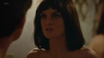 Hot Frankie Shaw nude – SMILF