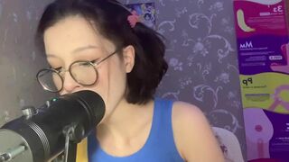 LEZZY BUNNY ASMR SUCKING & LICKING BANANA