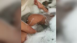 Rachel Cook Showing Her Soapy Nipples And Cute Feet In Bathtub Video