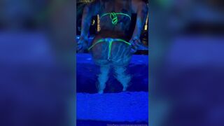 Paige Vanzant Bent Over Twerking In Hot Tub Shaking Ass With Her Bikini Below Knees Onlyfans Video