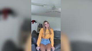 Utahjaz Thraoting Bfs Dick And Banged Her Pussy On The Couch While Fingering Asshole Onlyfans Video