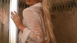 Amazing Lindsey Pelas Nude Shower Video Leaked