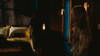 Amazing Julianne Moore nude, Amanda Seyfried nude, Nina Dobrev hot – Chloe (2009)