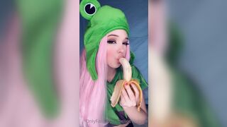 Belle Delphine New Sucking A Banana Video