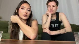 Francesca Farago And Her Bf Talking To Their Fans Live Video