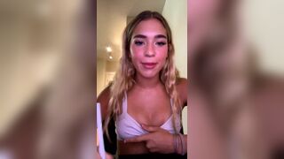 Rachel_mann347 Teasing Her Tits While Doing Makeups And Shows Her Dildo Live Video