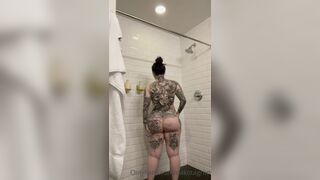 Ravengriim Gets Exposed her Massive Bubble Butt Onlyfans Video