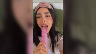 Rose Zara Aka Cupofchaiii Sucking Dildo After A Quick Nap Onlyfans Video