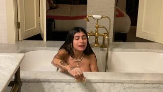 Mia Khalifa Fully Nude In Bathtub Slipping Both Nipples Onlyfans Video