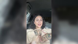 Alanah Cole Aka Aallanii Flashing Her Big Boobs While Driving Onlyfans Video