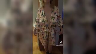 The Horny Peach Blonde Tiktok Sex