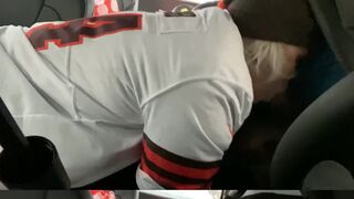 Fan Gets a blowjob while Tailgating