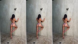 Natalie Roush Gets Exposed her Hot Figure While Getting Shower Onlyfans Video