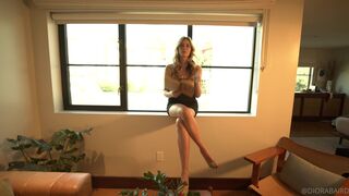 Diora Baird Spreads Thicc Thighs And Reading A Novel Video