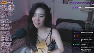 Norajoy Squeezing Juicy Tits And Nude Tease Live Video