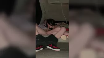 Babe Gives Bf Head In The Back Of A limousine