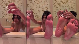 Mia Khalifa Feet Tease In The Bathtub Leaked Video