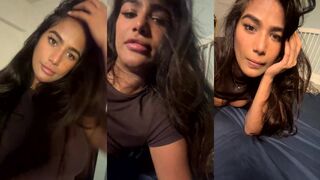 Poonam Pandey Squeezing Her Horny Nipples Leaked Video